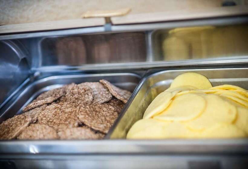 Отель Best Western Plus North Canton Inn & Suites