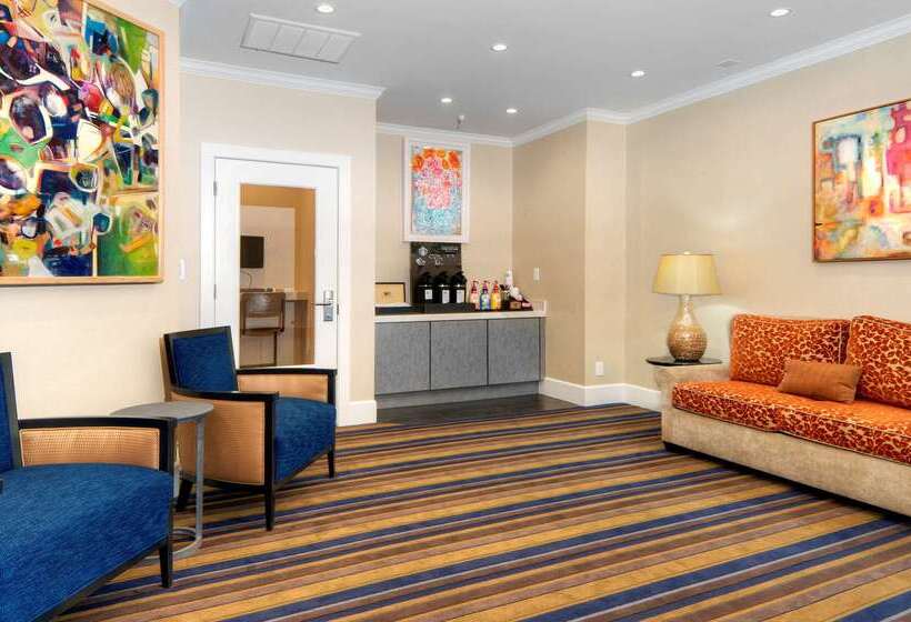 فندق Best Western Plus Palm Court