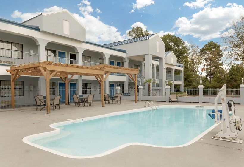 בית מלון כפרי Best Western West Monroe Inn