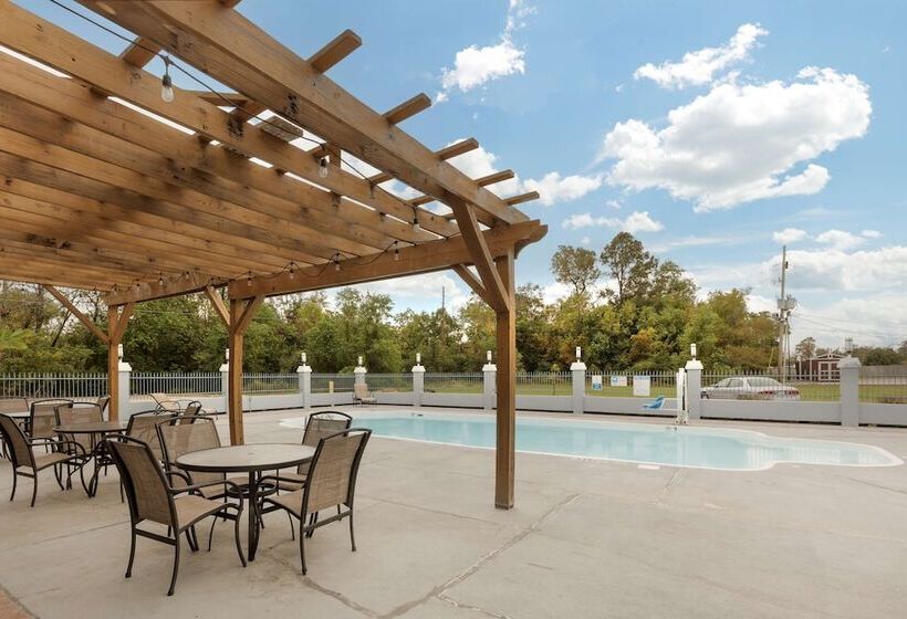 בית מלון כפרי Best Western West Monroe Inn