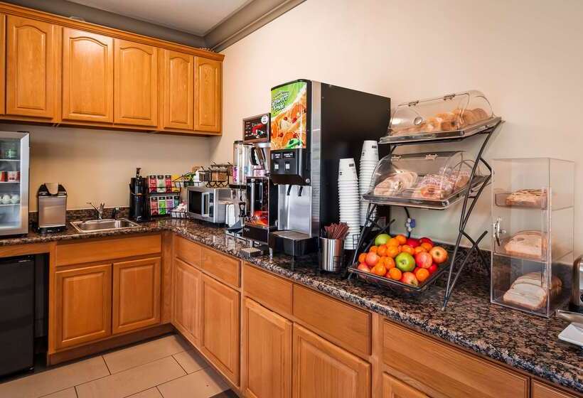 Отель Best Western Willits Inn