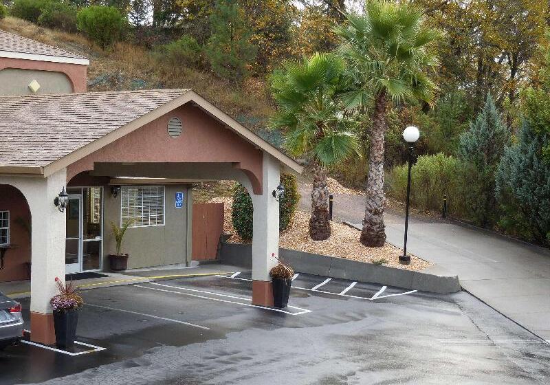 Отель Best Western Willits Inn