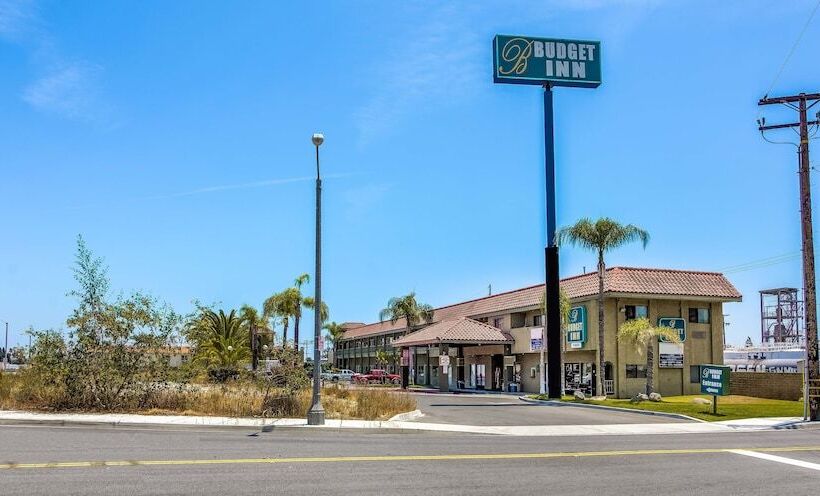 Отель Budget Inn