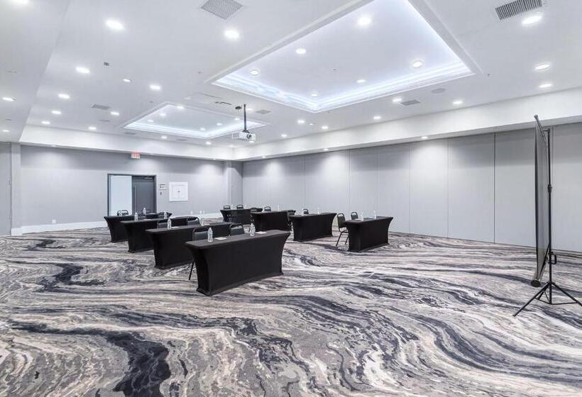 Отель Harborside