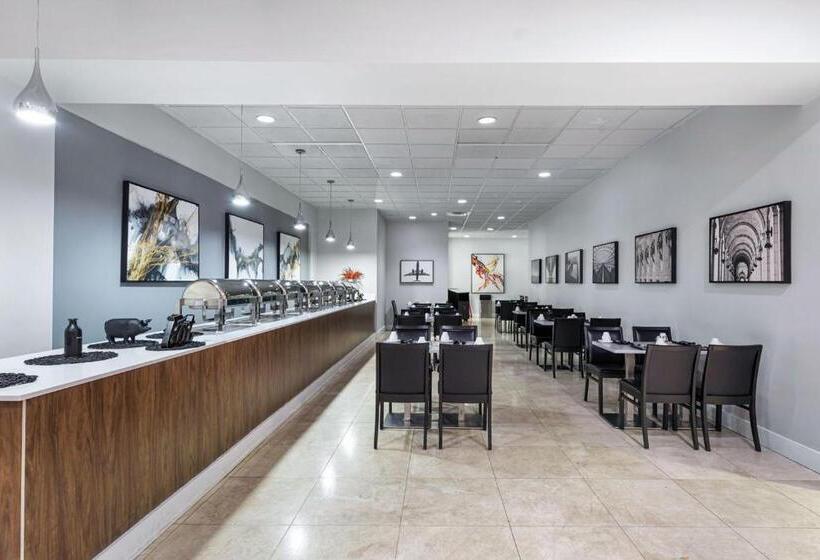 Отель Harborside