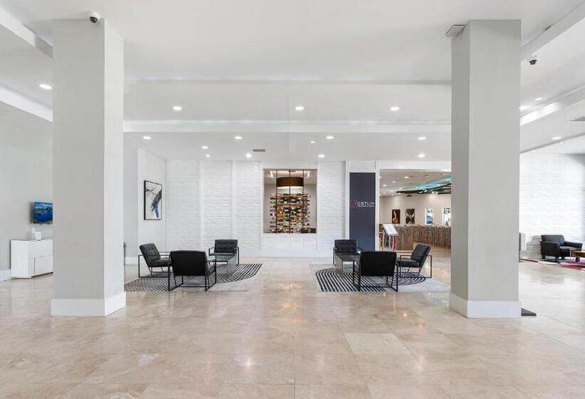 Отель Harborside