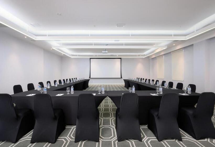 Отель Harborside