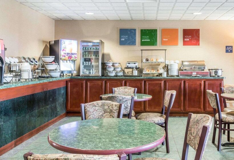 هتل Comfort Inn & Suites Maumee Toledo I80 90