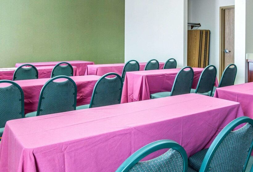 هتل Comfort Inn & Suites Maumee Toledo I80 90