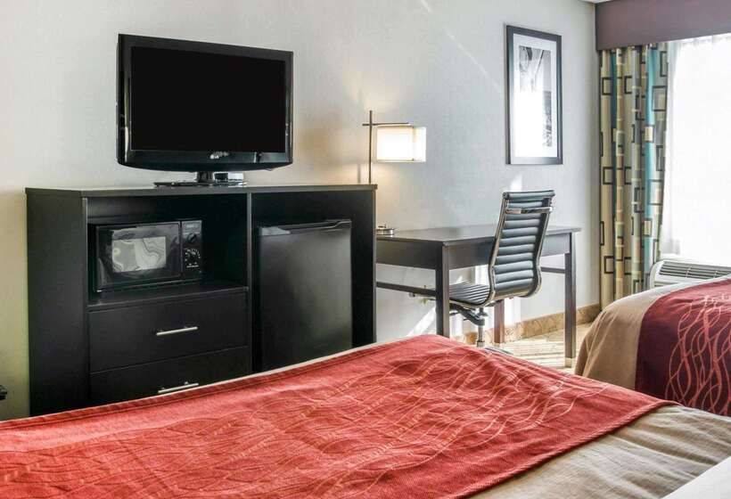 هتل Comfort Inn & Suites Maumee Toledo I80 90