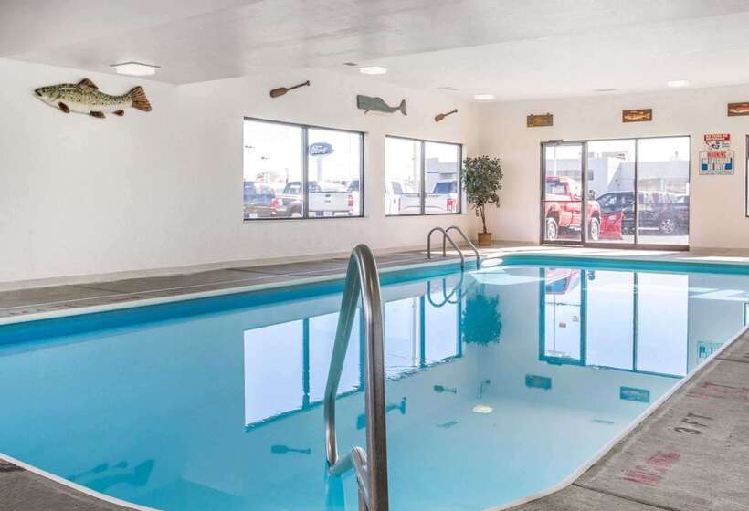 هتل Comfort Inn & Suites Maumee Toledo I80 90