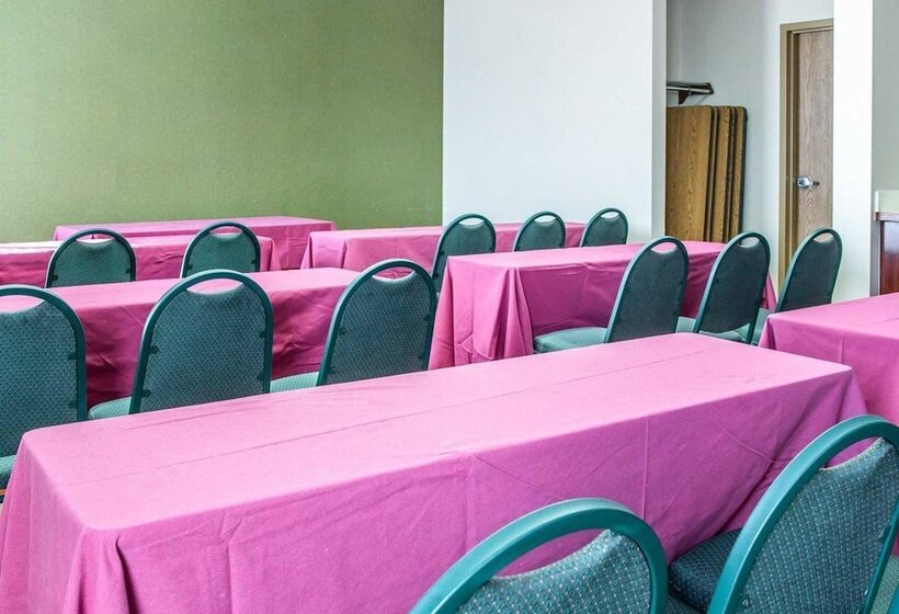 هتل Comfort Inn & Suites Maumee Toledo I80 90