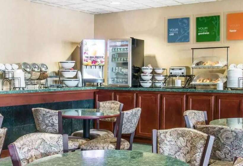 호텔 Comfort Inn & Suites Maumee   Toledo I80 90