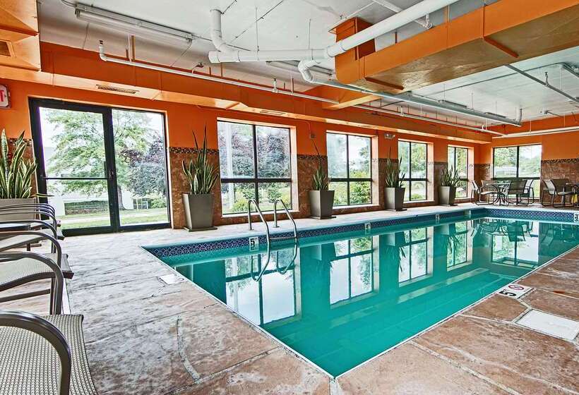 فندق Comfort Inn & Suites Copley Akron