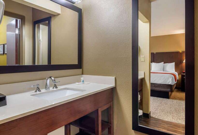 فندق Comfort Inn & Suites Perry National Fairgrounds Area