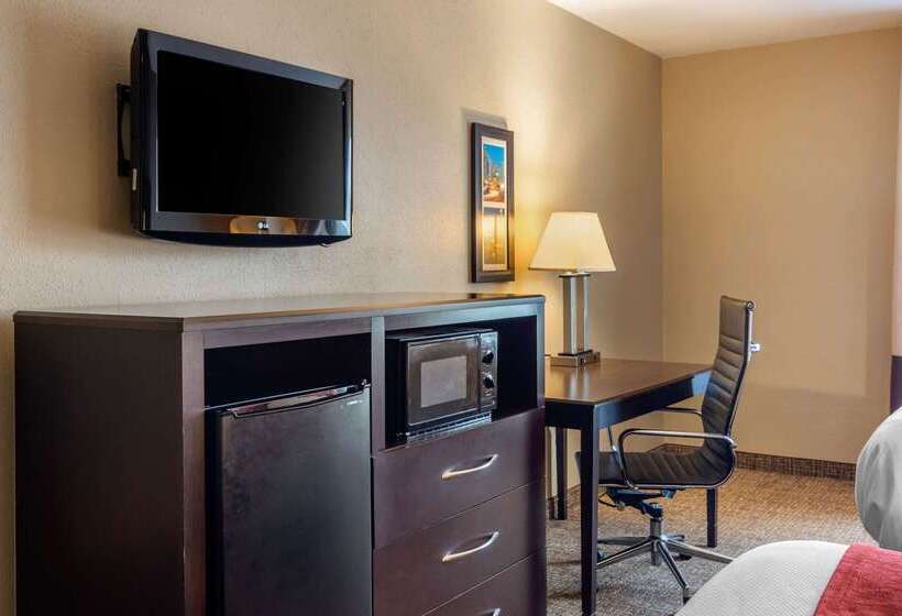 فندق Comfort Inn & Suites Perry National Fairgrounds Area