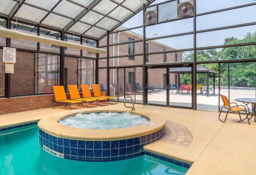 فندق Comfort Inn & Suites Perry National Fairgrounds Area