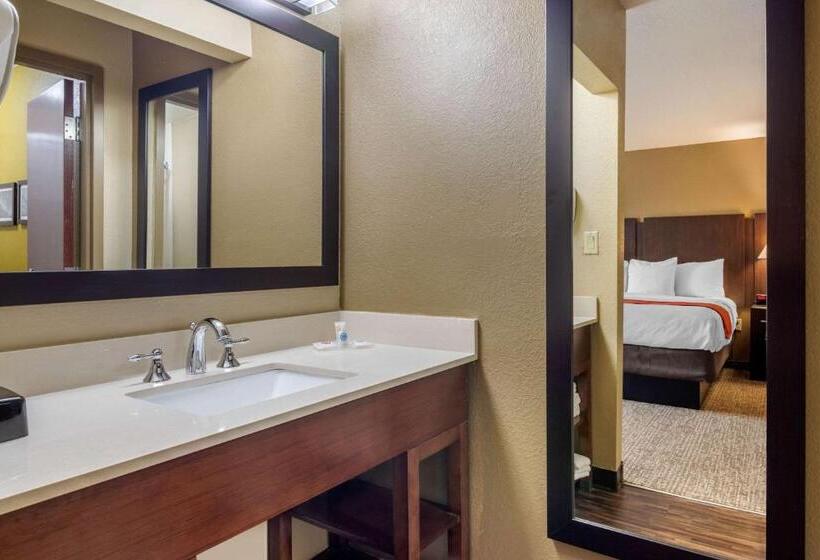 فندق Comfort Inn & Suites Perry National Fairgrounds Area