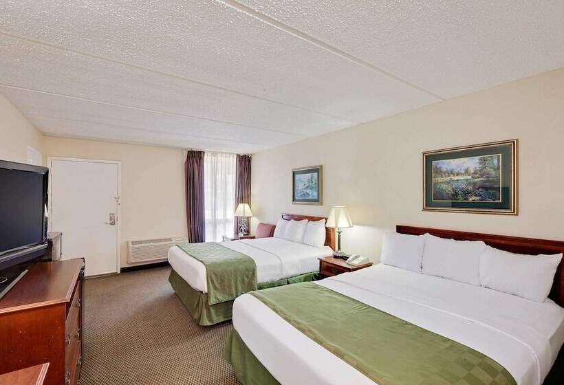 فندق Days Inn By Wyndham Bay City