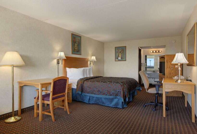 Отель Days Inn By Wyndham Salina South