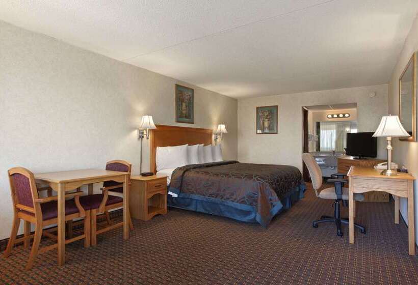 Отель Days Inn By Wyndham Salina South