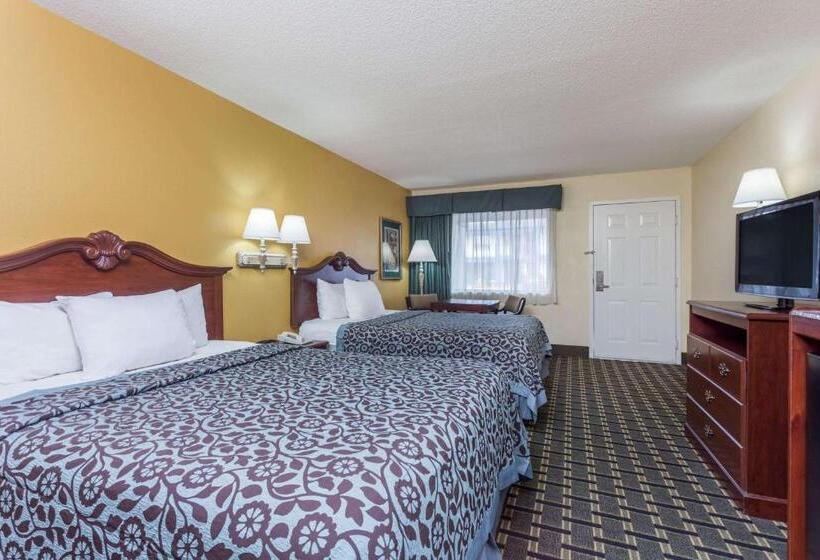 酒店 Days Inn & Suites By Wyndham Warner Robins Near Robins Afb