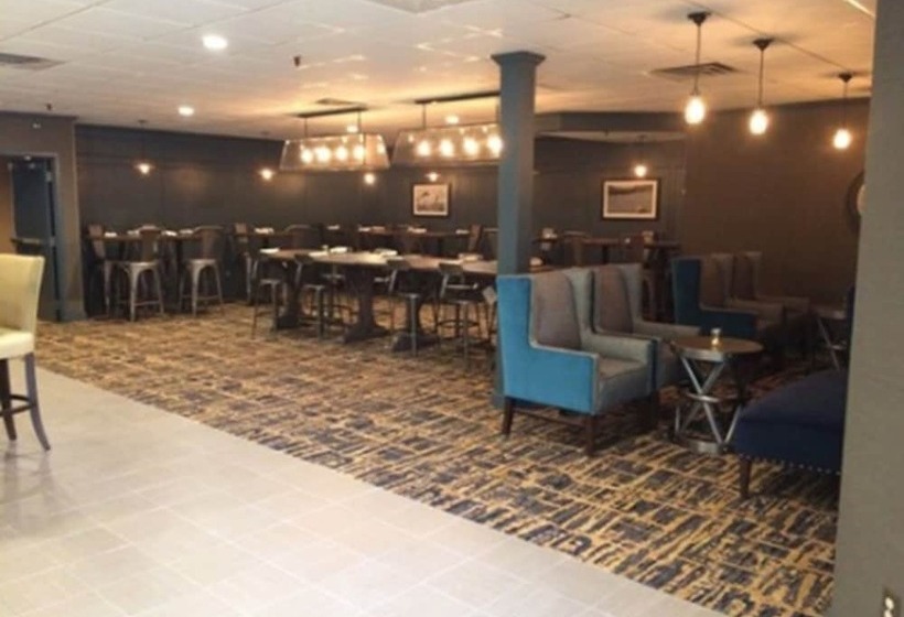 Envision Hotel Saint Paul South