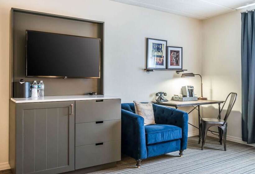 Envision Hotel Saint Paul South