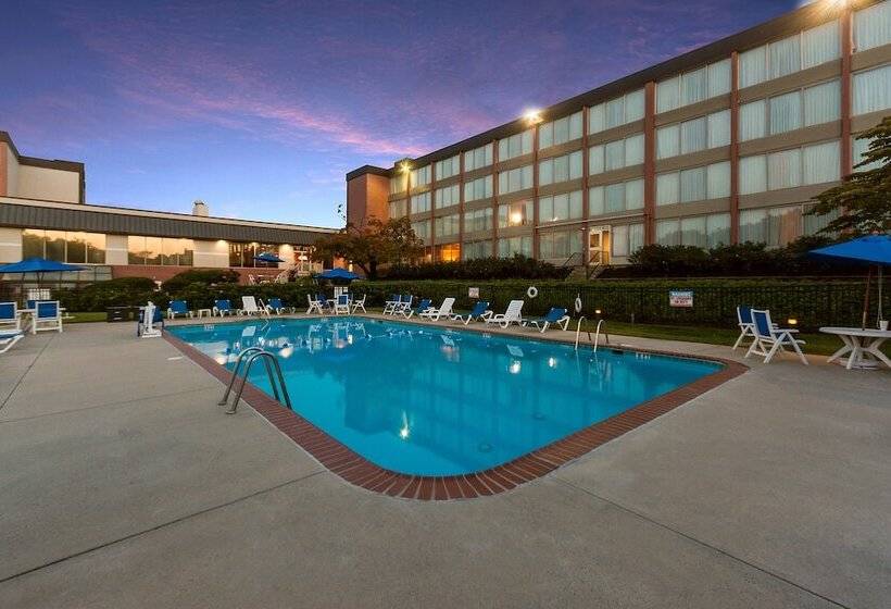 Exton Hotel And Conference Center