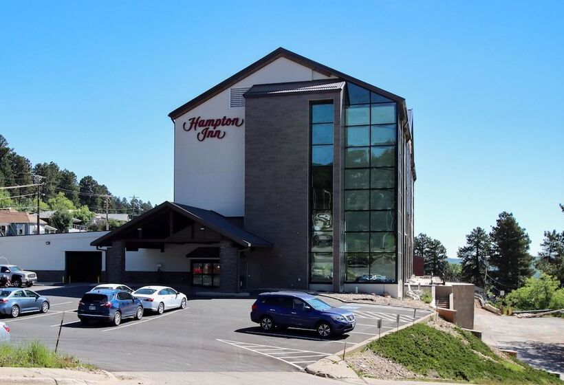 בית מלון כפרי Hampton Inn Lead