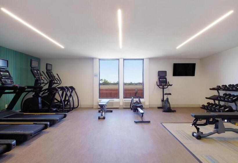 هتل Holiday Inn Express & Suites Phoenix   Tempe, An Ihg