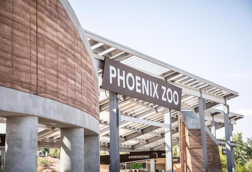 هتل Holiday Inn Express & Suites Phoenix   Tempe, An Ihg