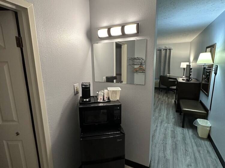 فندق I65 Studio Suites