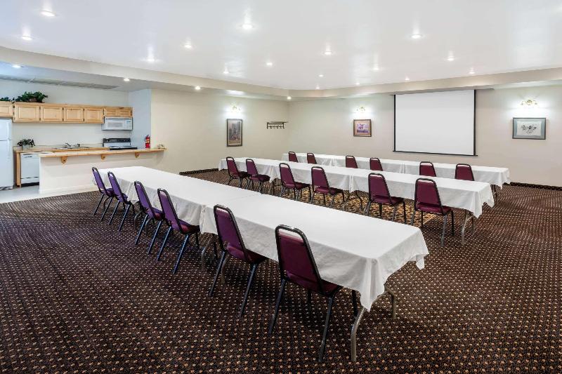 فندق Inn At Lander, Travelodge By Wyndham