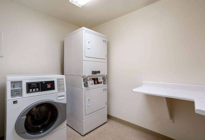 فندق Inn At Lander, Travelodge By Wyndham