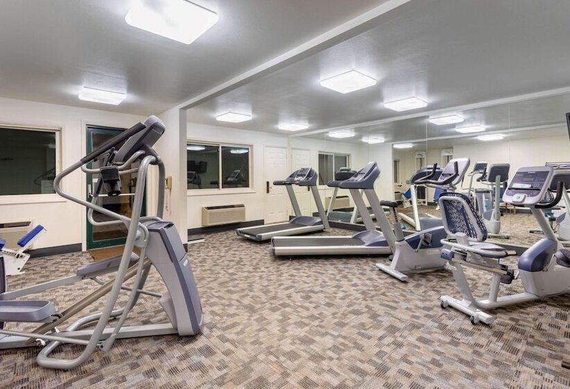 호텔 Inn At Lander, Travelodge By Wyndham