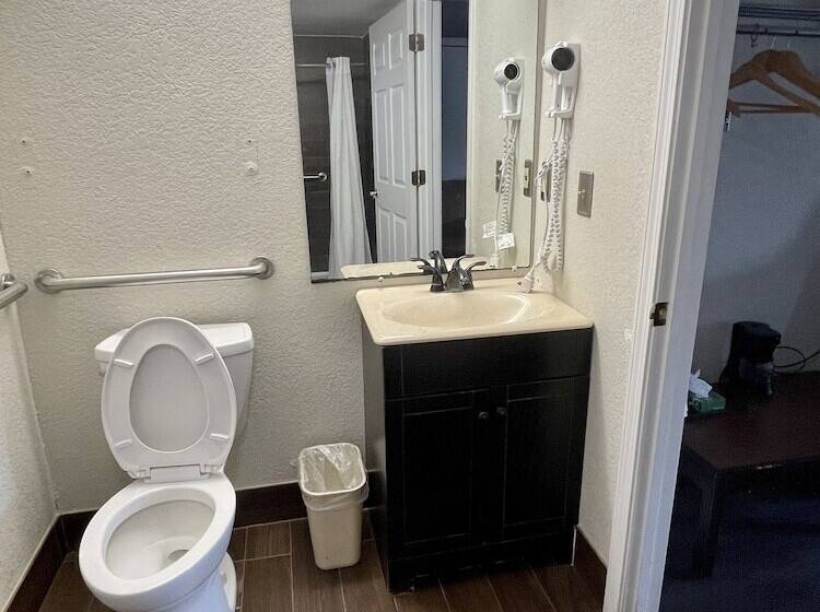 酒店 Key West Inn Roanoke