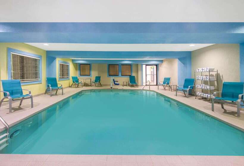 فندق La Quinta By Wyndham Erie