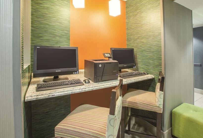 فندق La Quinta By Wyndham Erie