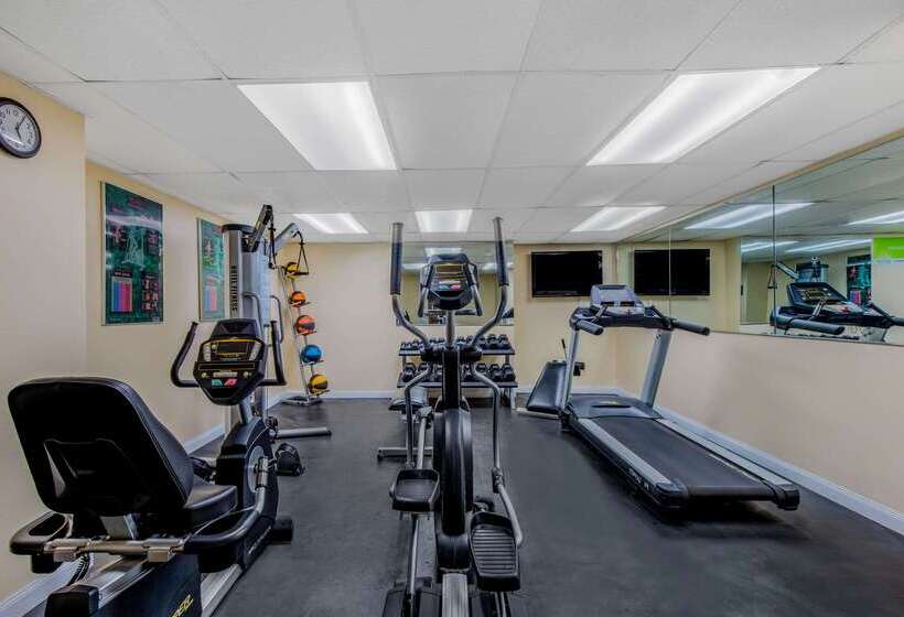 فندق La Quinta By Wyndham Lexington Park   Patuxent