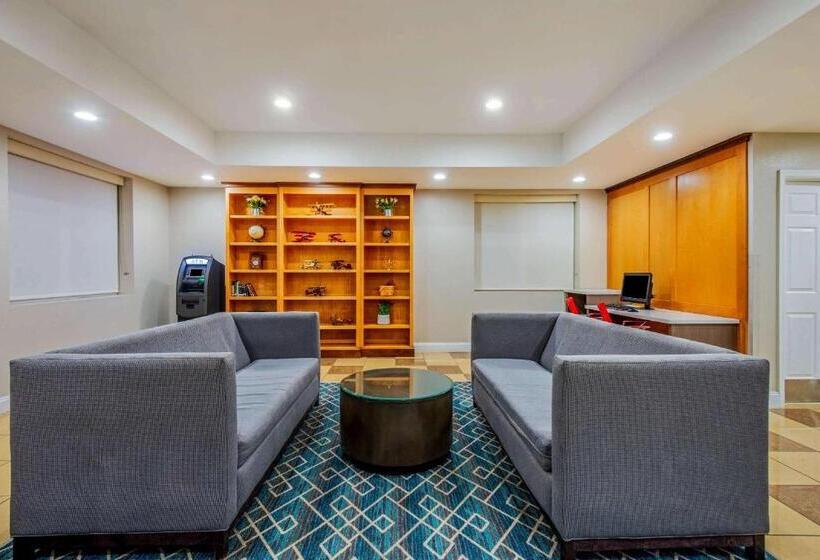 فندق La Quinta By Wyndham Lexington Park   Patuxent