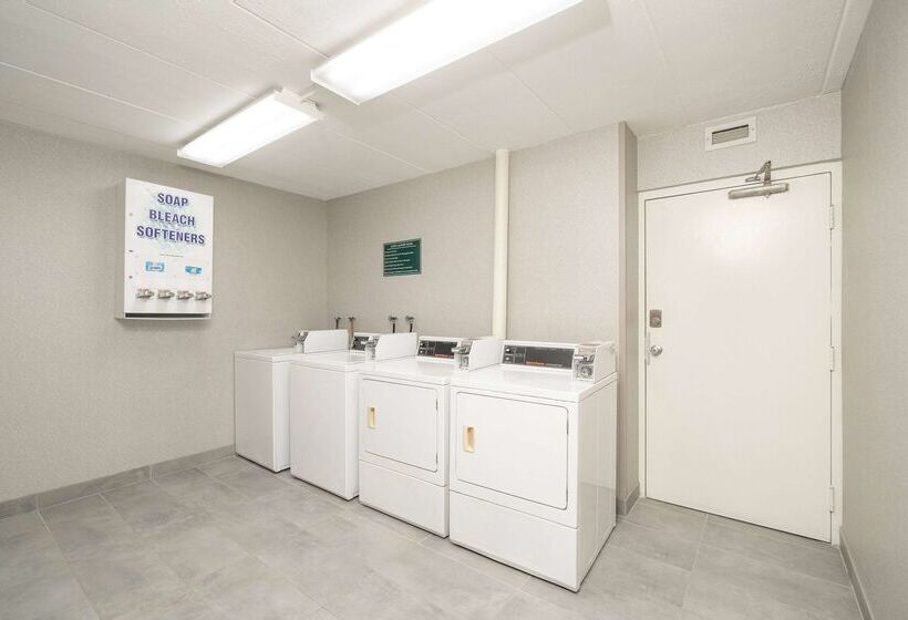 فندق La Quinta By Wyndham Lexington Park   Patuxent