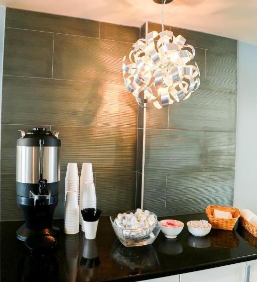 ホテル Lakeside Inn