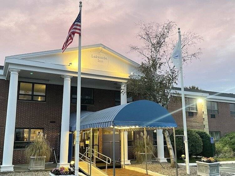 ホテル Lakeside Inn