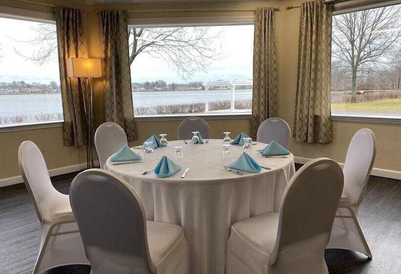 ホテル Lakeside Inn