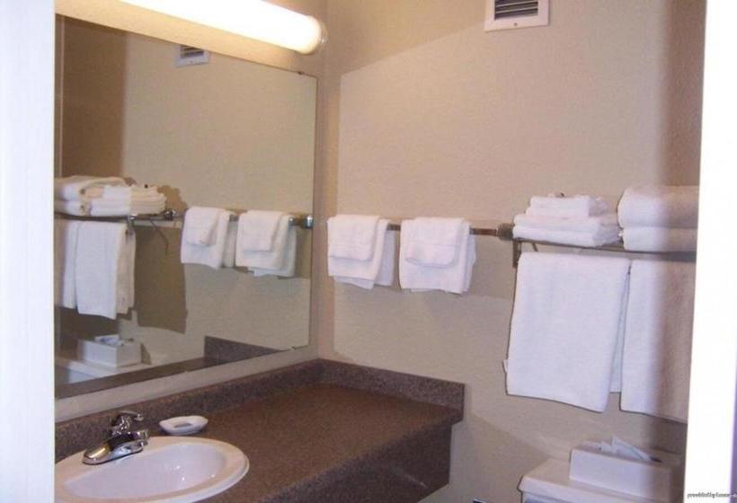 בית מלון כפרי Norwood Inn & Suites Mankato