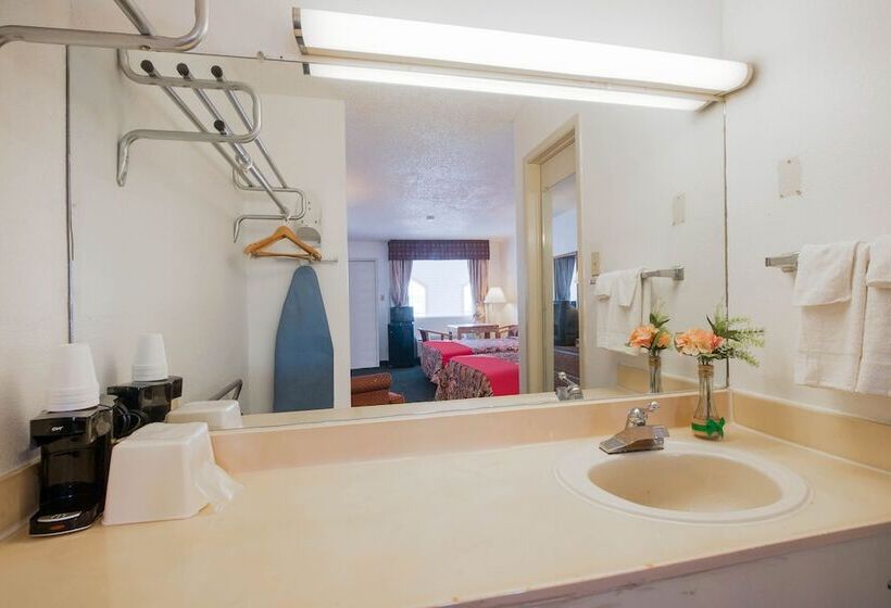 Отель O Grand Inn Channelview I10