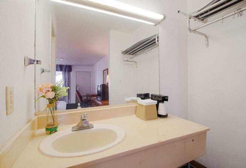 Отель O Grand Inn Channelview I10