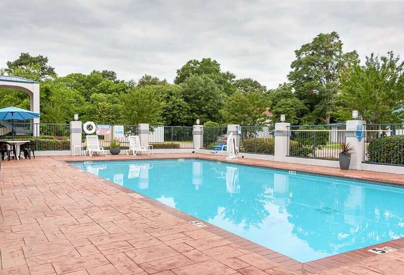 ホテル Quality Inn Carthage