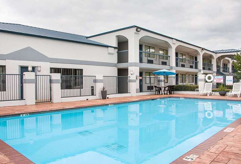 ホテル Quality Inn Carthage